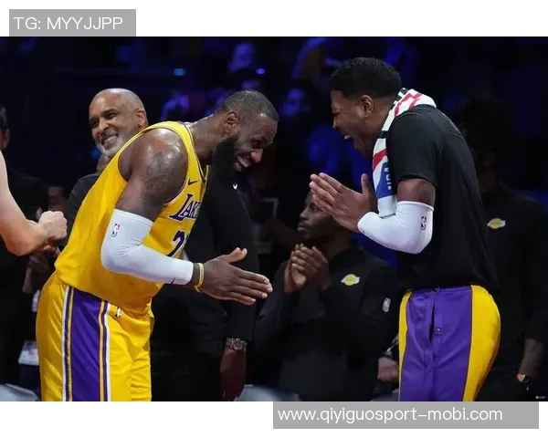 雷迪什称赞詹姆斯接地气与队友关系亲近让人感到舒适