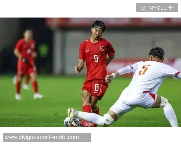 U16国足展现强大实力谢晋头球破门完成帽子戏法助球队10-0领先东帝汶 U16国足展现强大实力谢晋头球破门完成帽子戏法助球队10-0领先东帝汶